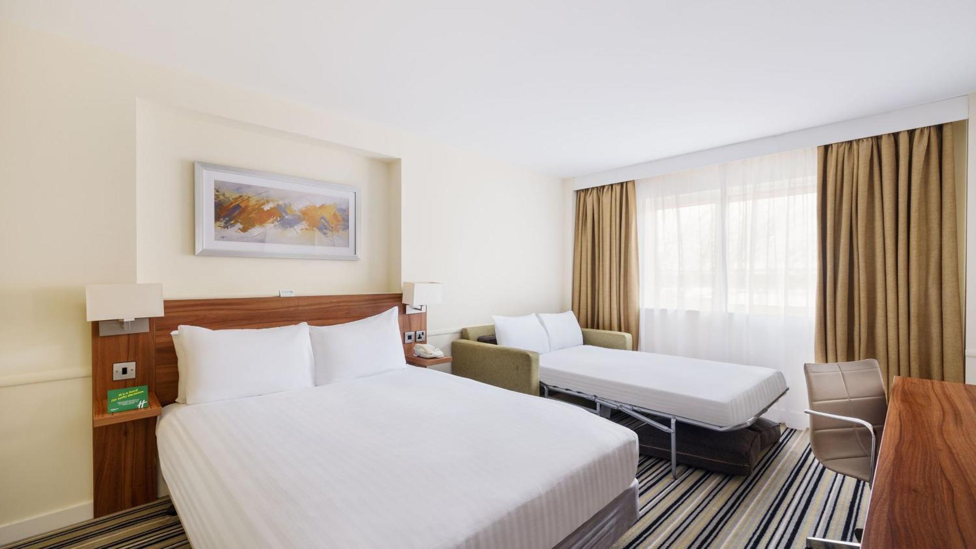 Hotel By Ihg Swindon