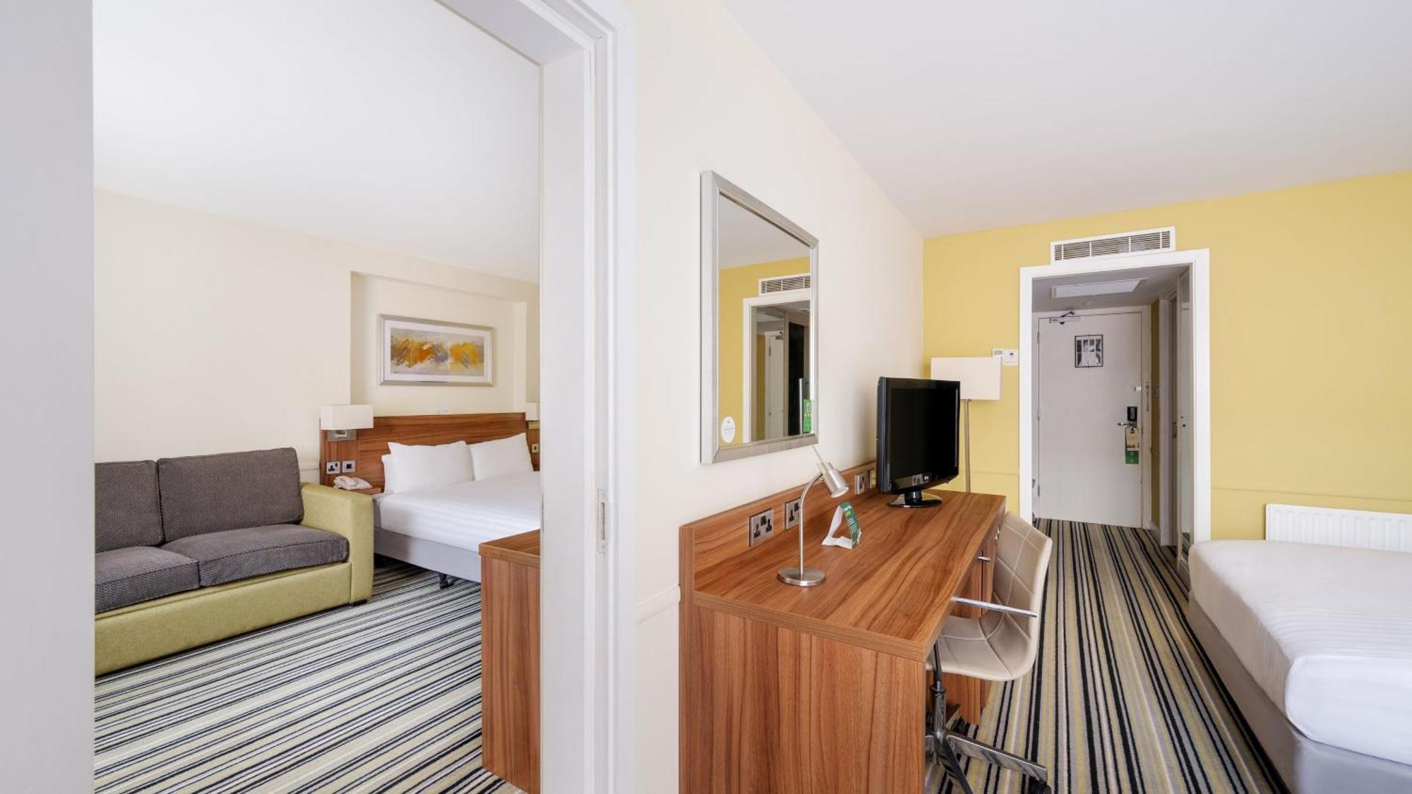 Hotel By Ihg