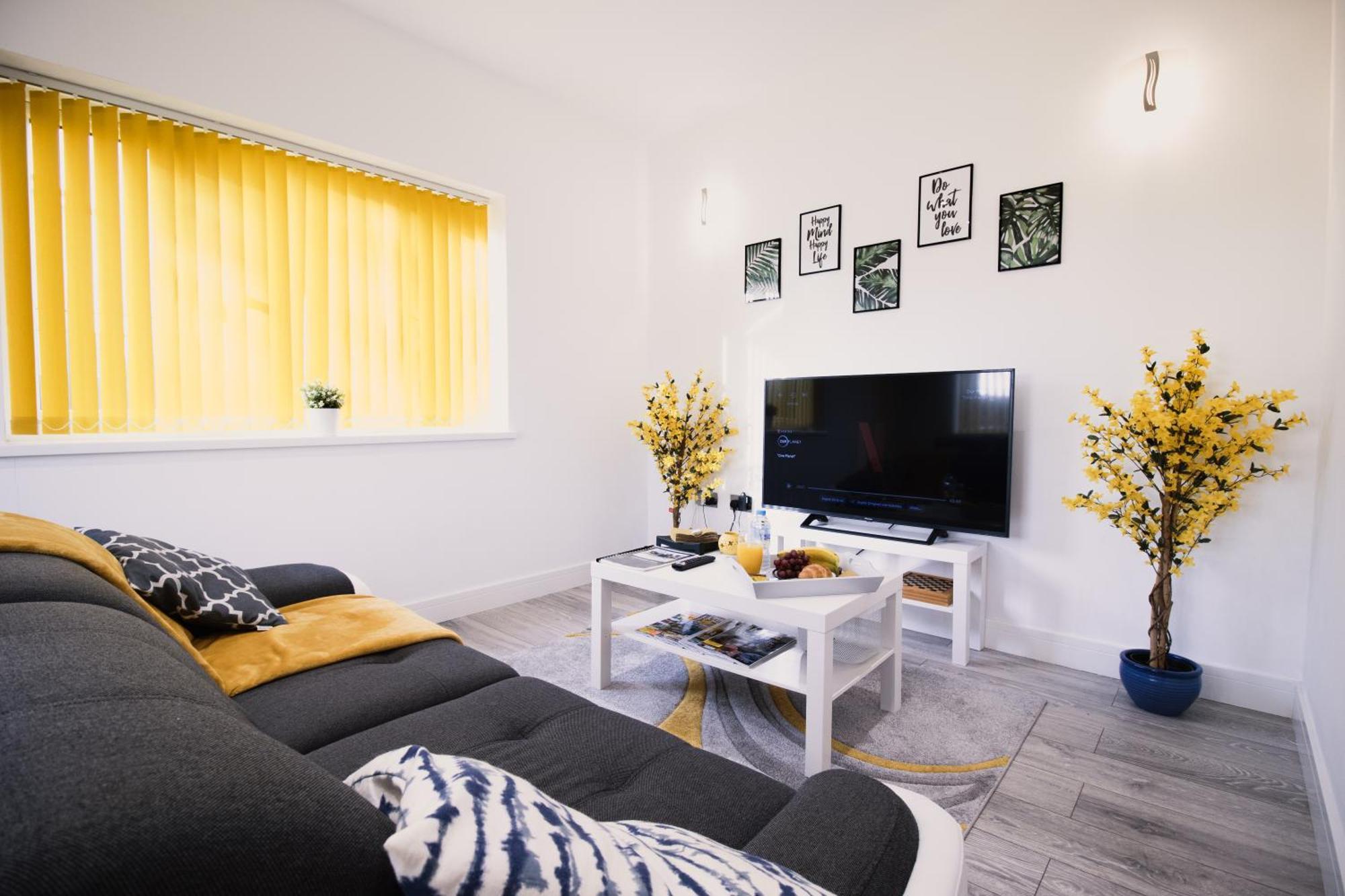Contractor Sn1 - Free Parking, Full Kitchens, Long Winter