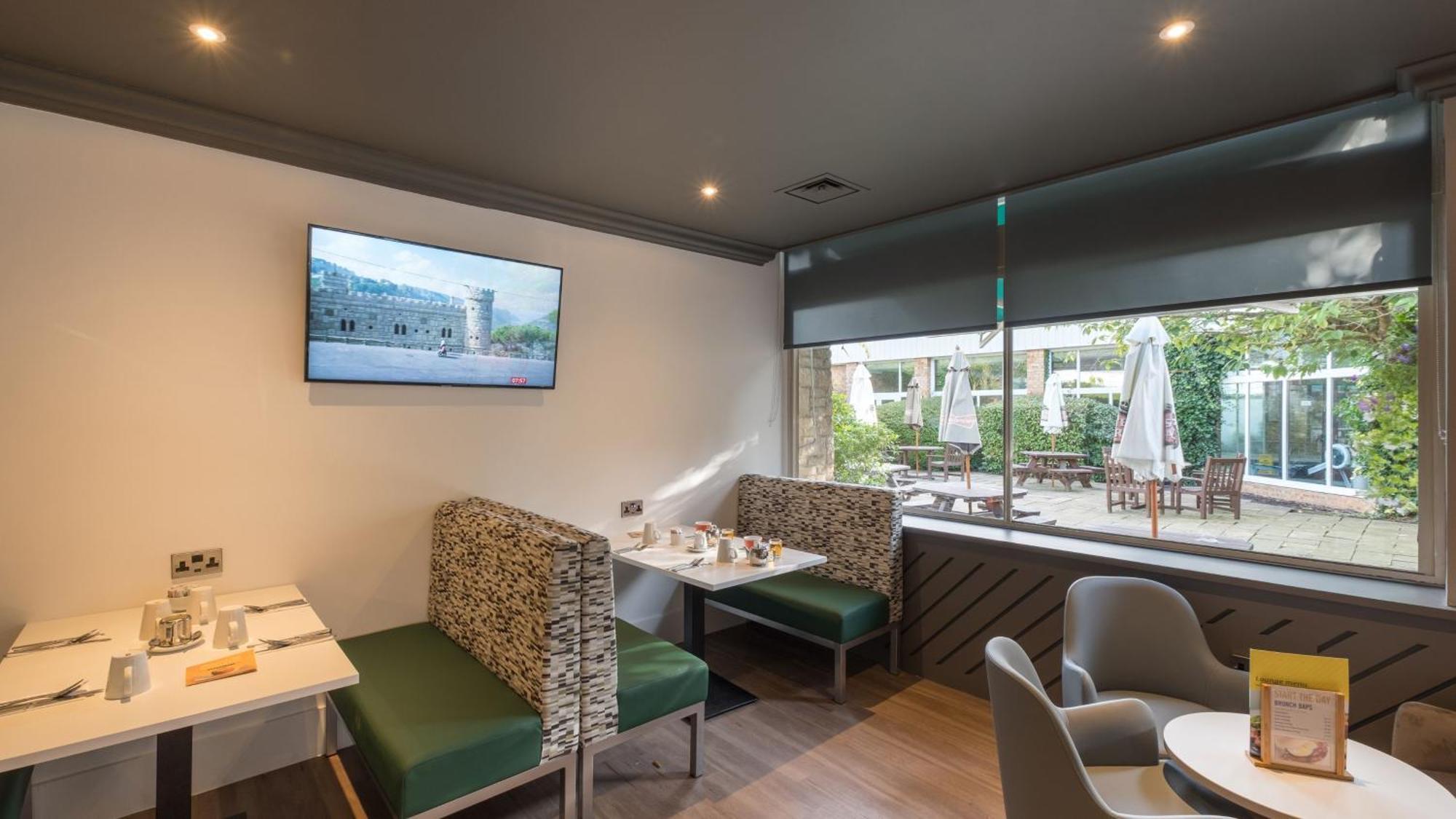 Hotel By Ihg Swindon