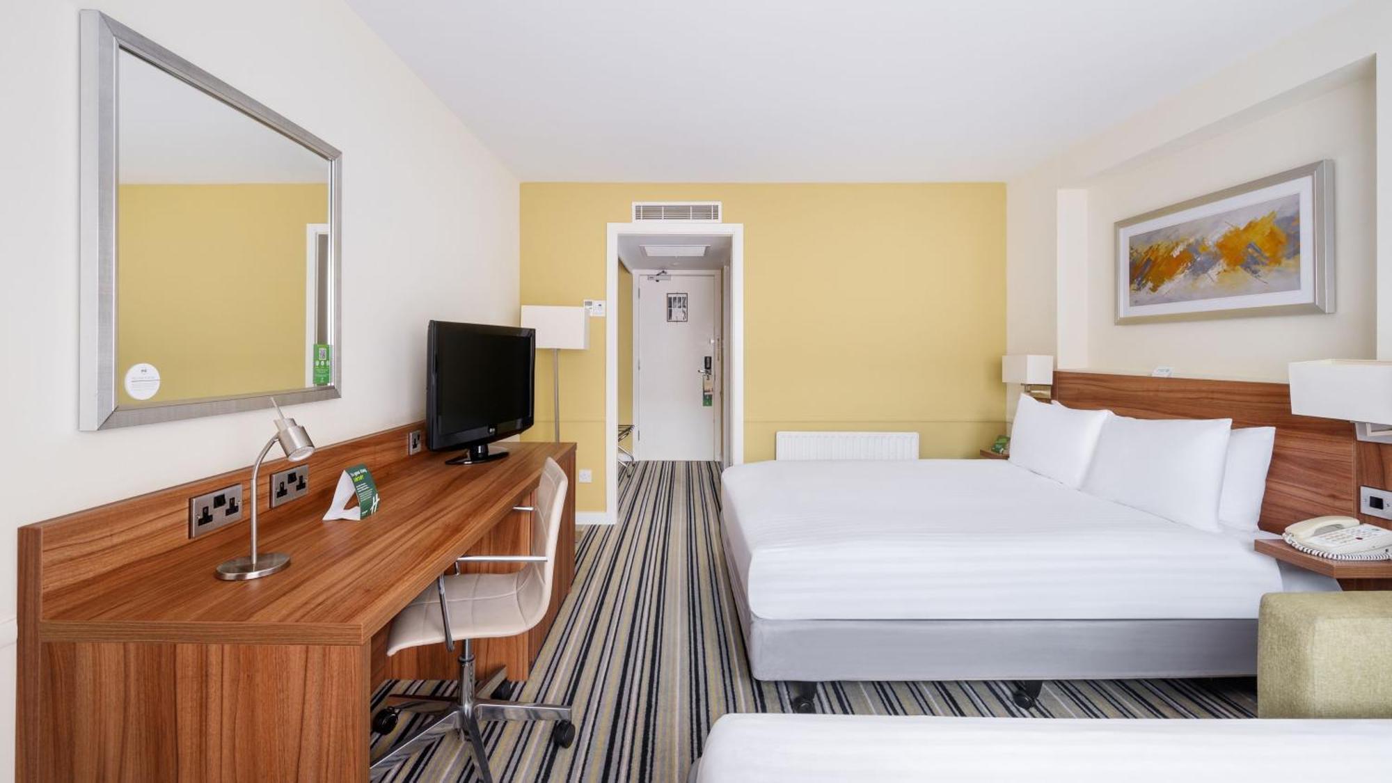 By Ihg