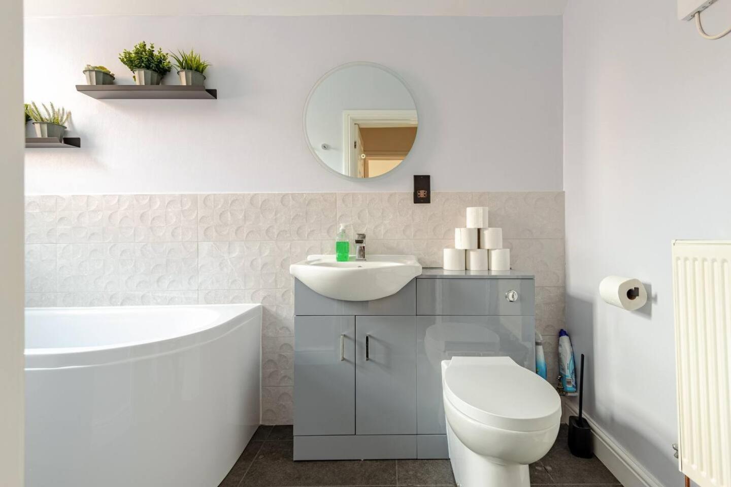 Apartment Stylish Flat In Location With Free Parking *