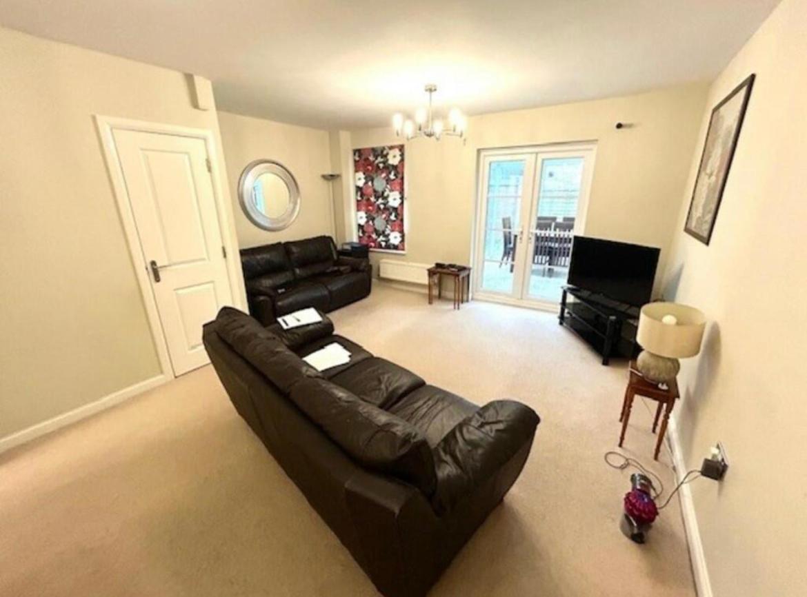 With Free Parking Holiday home *