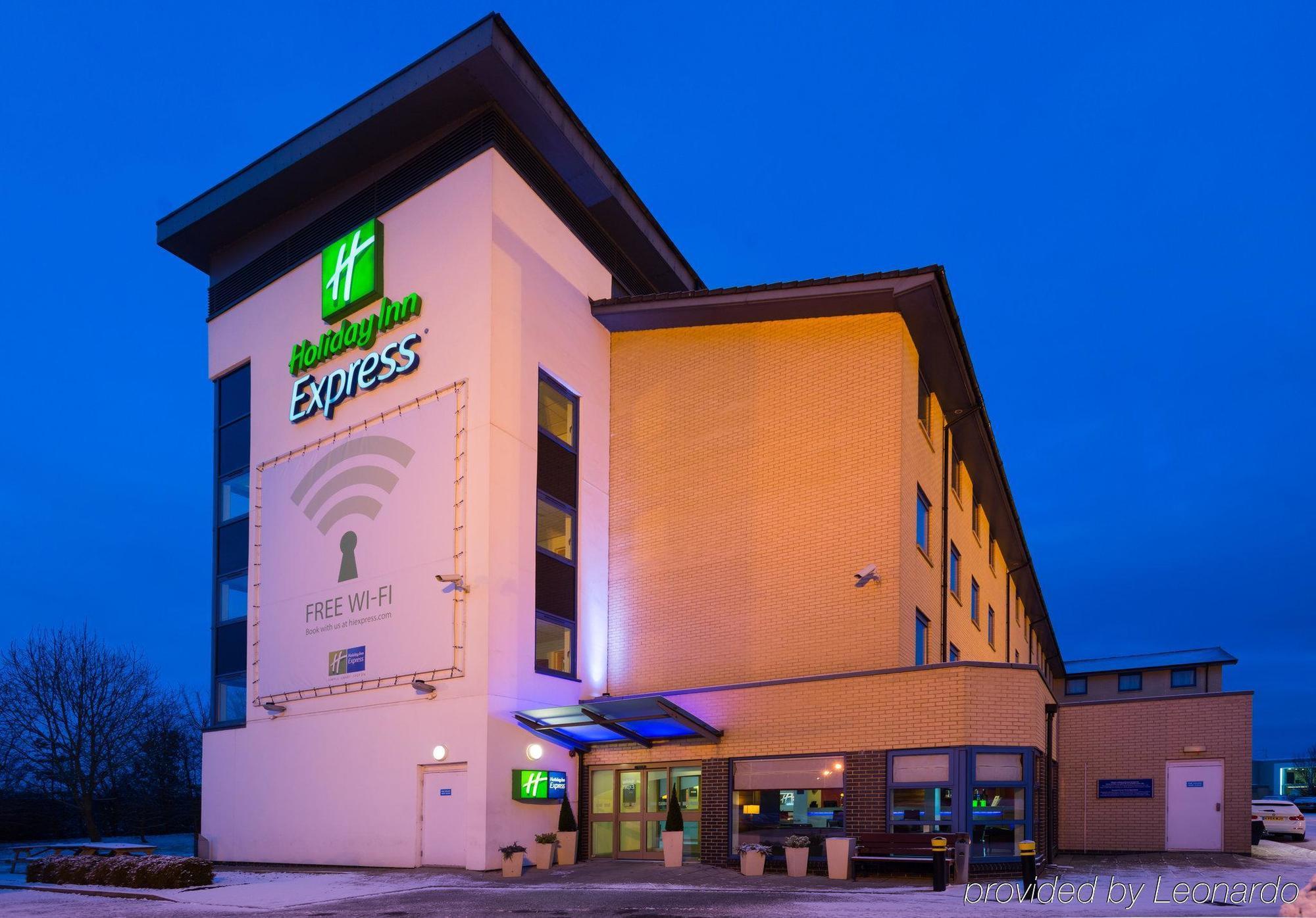 Express West By Ihg Hotel Swindon