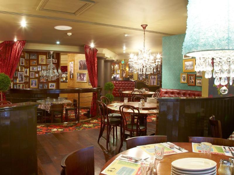 Village Hotel 3*