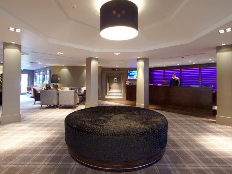 Village 3* Swindon