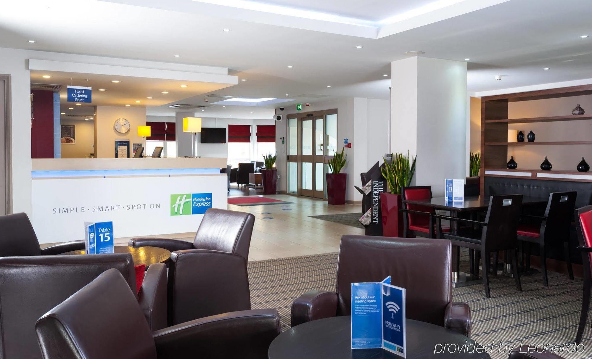 Express West By Ihg Hotel 3*