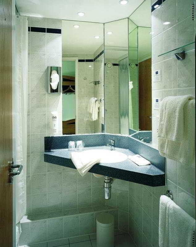 Express West By Ihg 3*