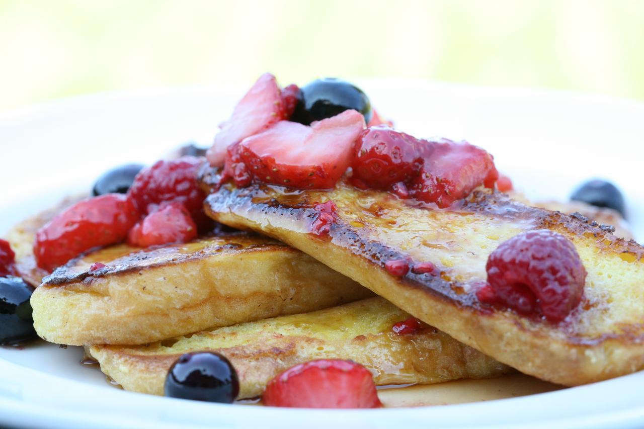 Meadowbank House Bed and breakfast Swindon