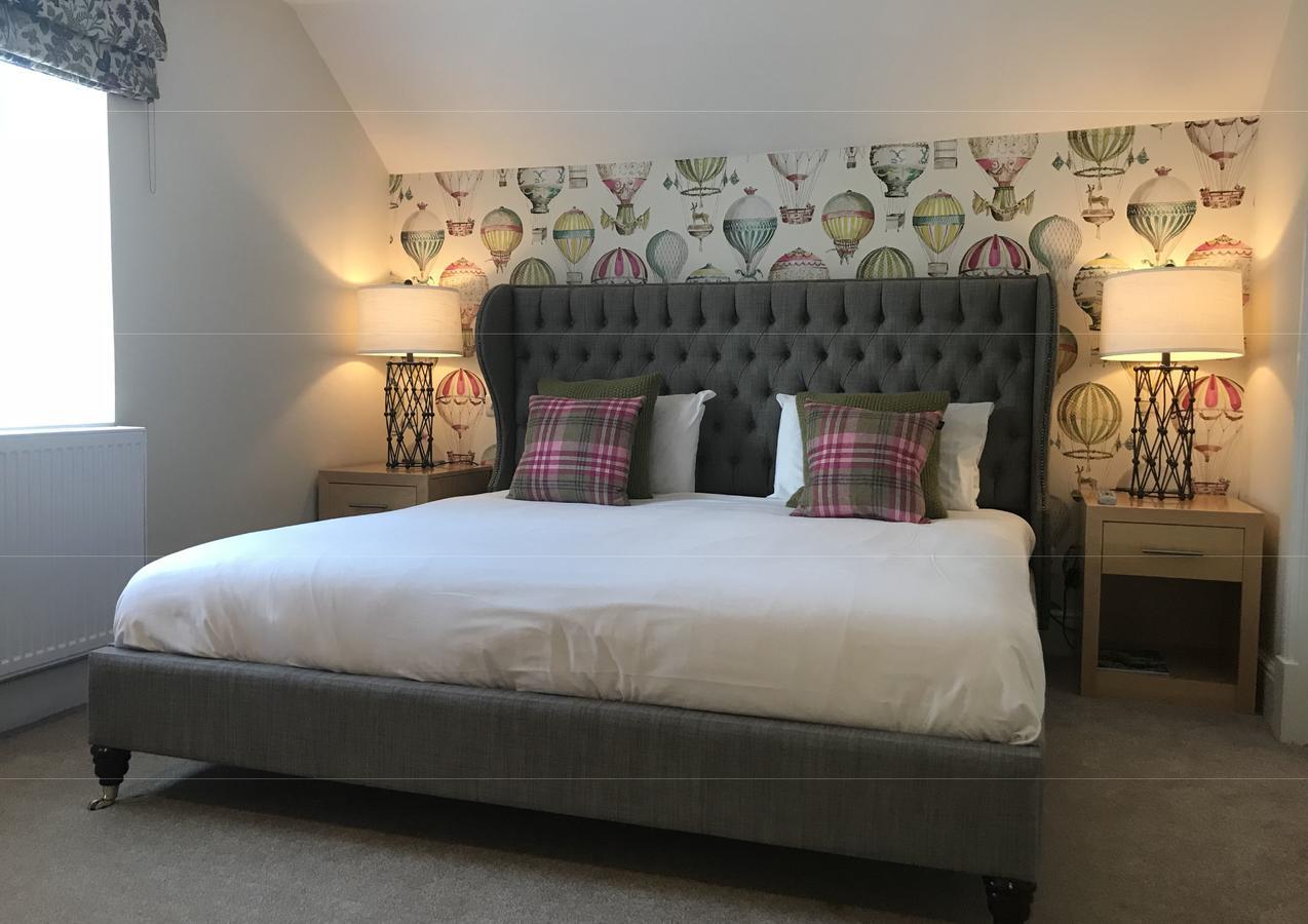 The Highworth 3*