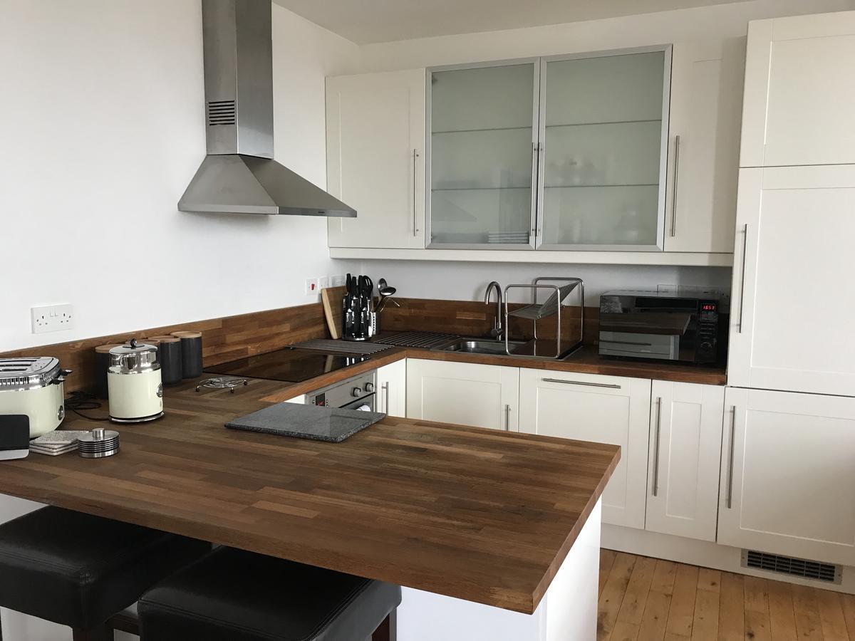 1 Farnsby Street 19 * Swindon