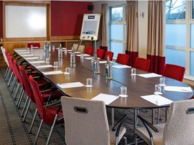 Express West By Ihg Hotel 3*