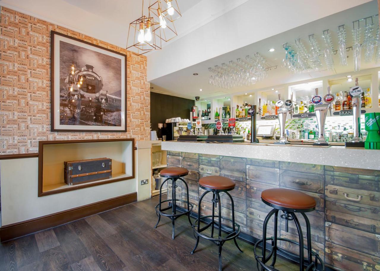 Hotel The Highworth