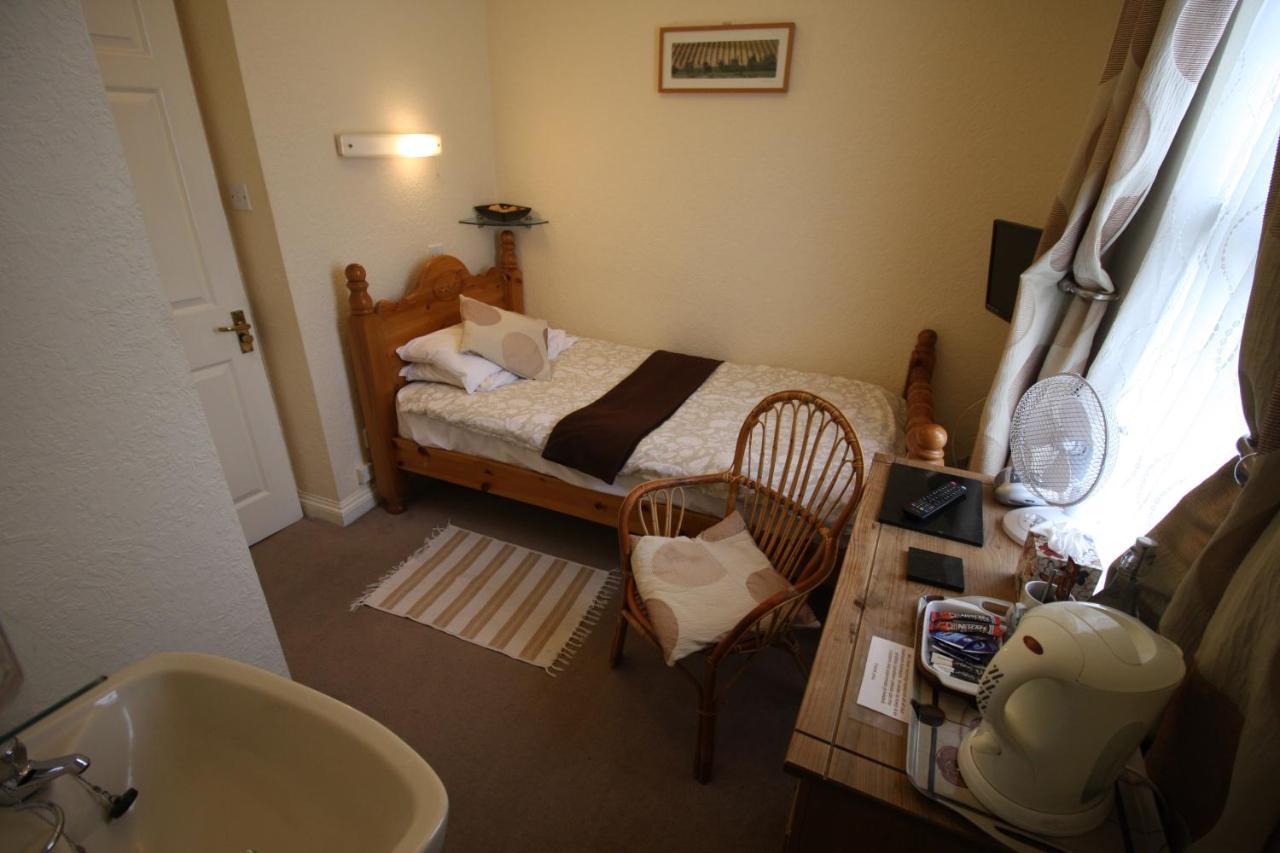 The Guest house Swindon
