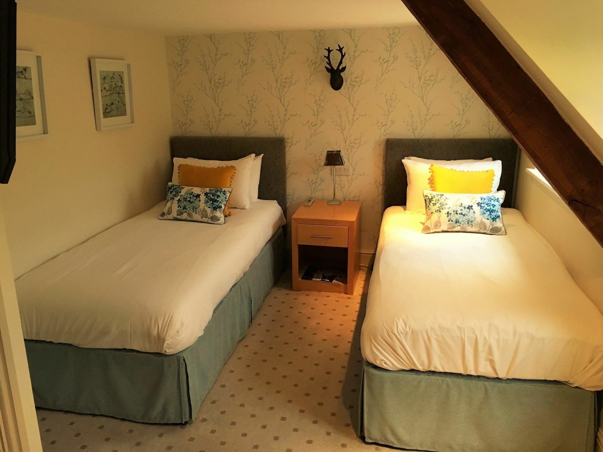 Hotel The Highworth Swindon