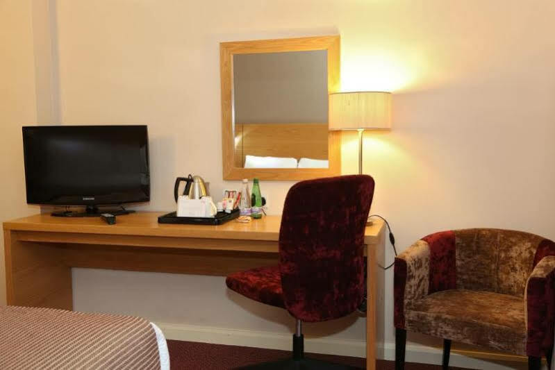 Leonardo - Formerly Jurys Hotel